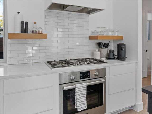 512 Sacramento DR A, Austin, TX 78704