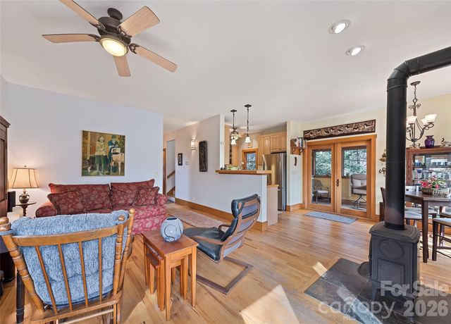 553 River Bend Drive, Mars Hill, NC 28754