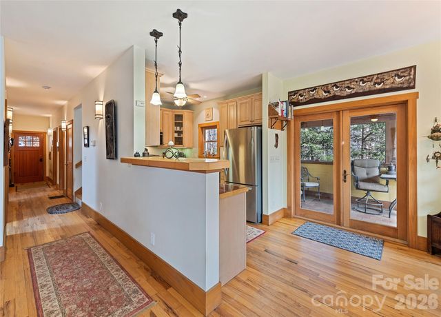 553 River Bend Drive, Mars Hill, NC 28754