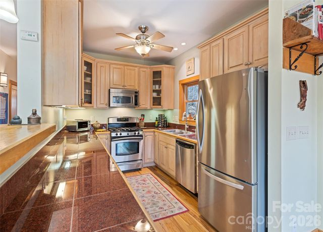 553 River Bend Drive, Mars Hill, NC 28754