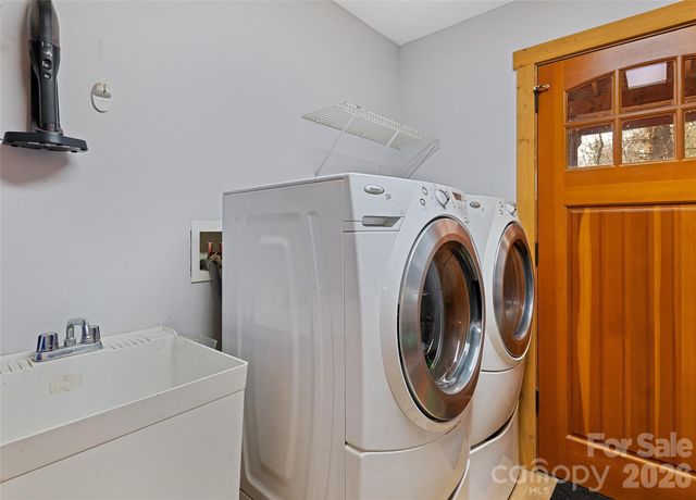 553 River Bend Drive, Mars Hill, NC 28754