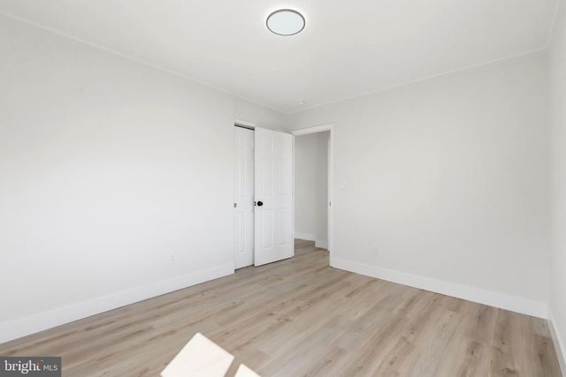 110 DEEP DALE DR E, Levittown, PA 19056