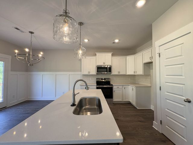 228 Hudson Dr, Gallatin, TN 37066