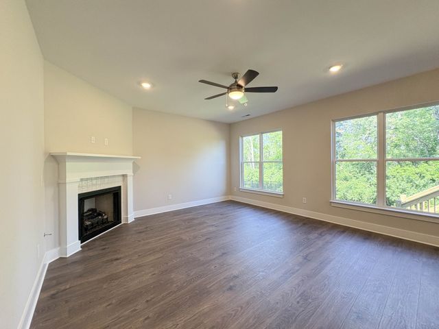 228 Hudson Dr, Gallatin, TN 37066