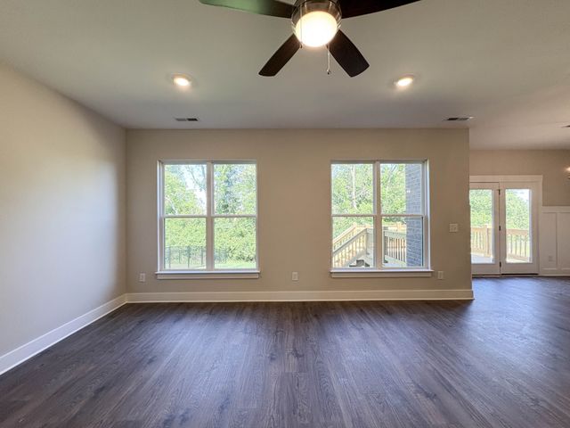 228 Hudson Dr, Gallatin, TN 37066