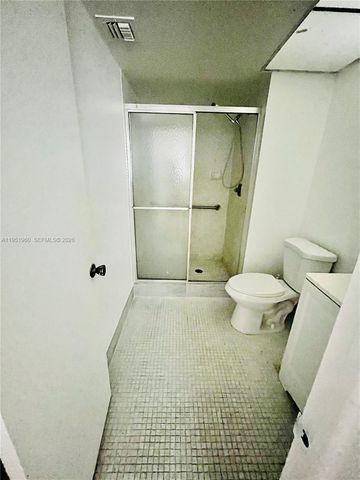 3070 NW 48th Ter 413, Lauderdale Lakes, FL 33313