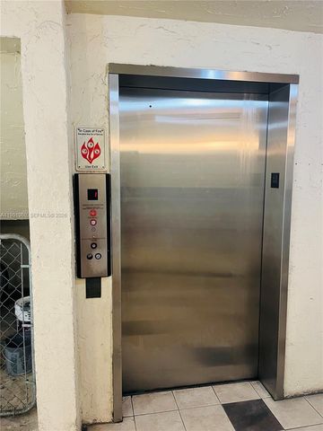 3070 NW 48th Ter 413, Lauderdale Lakes, FL 33313