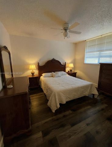 3070 NW 48th Ter 413, Lauderdale Lakes, FL 33313