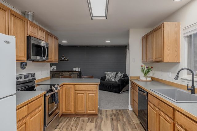 1250 SUTTON LOOP, Fairbanks, AK 99701
