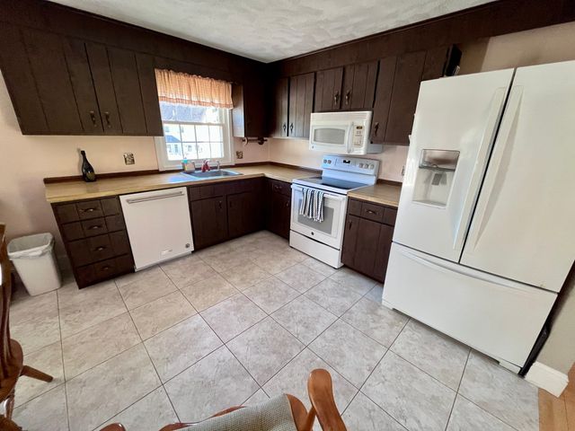 191 E Broadway, Haverhill, MA 01830