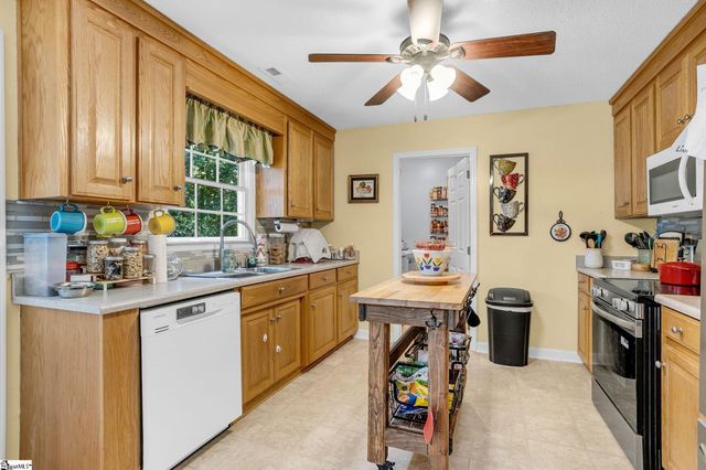 145 Austin Place Drive, Boiling Springs, SC 29319