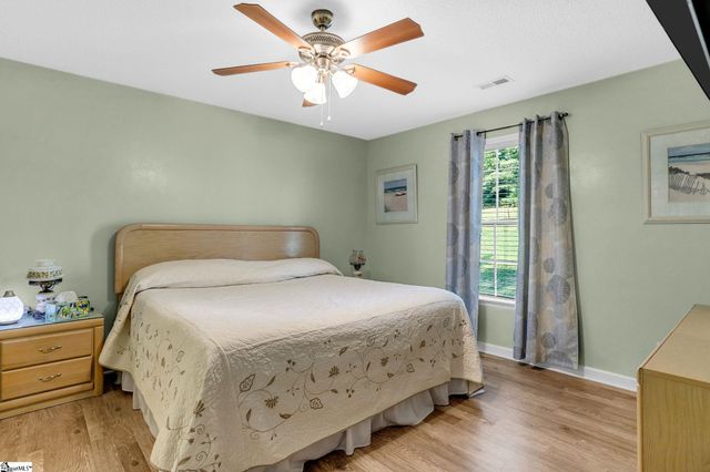 145 Austin Place Drive, Boiling Springs, SC 29319