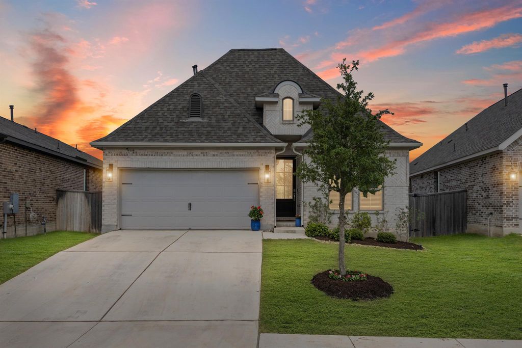 108 Chinaberry BND, Bastrop, TX 78602