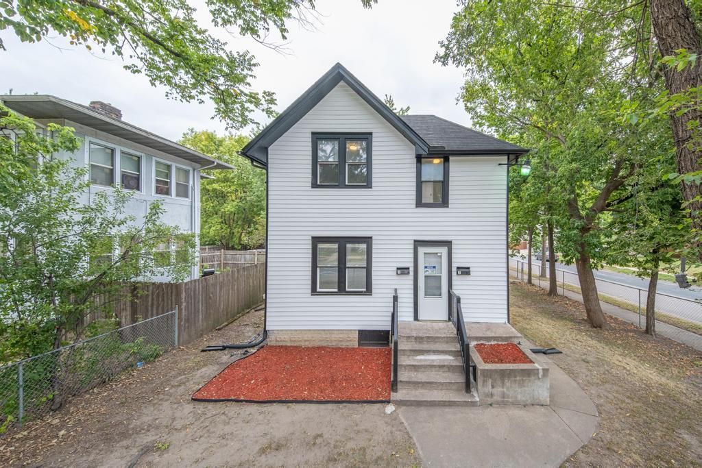 2400 Emerson Avenue N, Minneapolis, MN 55411 — exterior