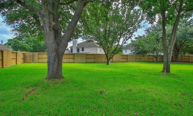 10314 Cliff Haven Court, Houston, TX 77095