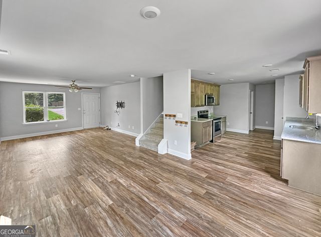 160 Deerfield Trace, Barnesville, GA 30204