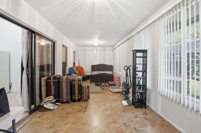 2171 NW 76th Avenue, Margate, FL 33063
