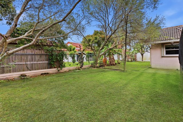 2171 NW 76th Avenue, Margate, FL 33063