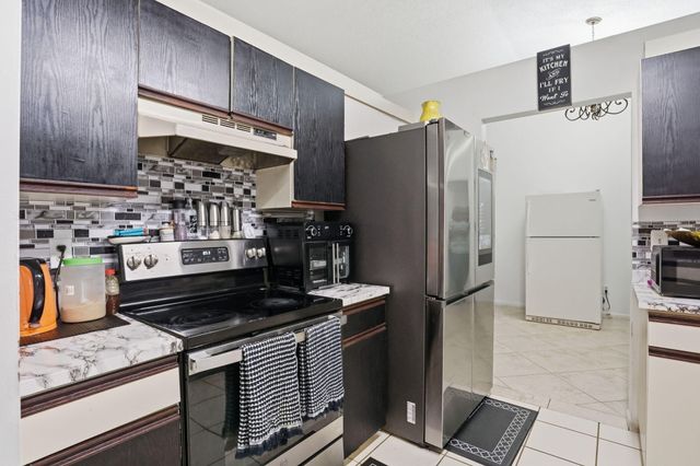 2171 NW 76th Avenue, Margate, FL 33063