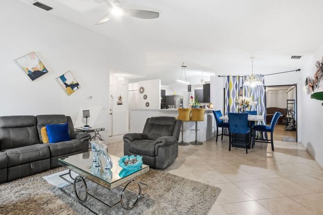 2171 NW 76th Avenue, Margate, FL 33063