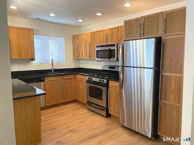 350 Access Road, Stratford, CT 06615