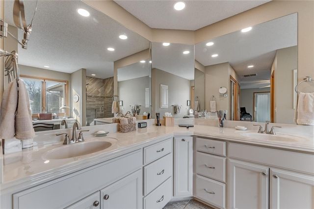 67 Pamona Drive, Bella Vista, AR 72715