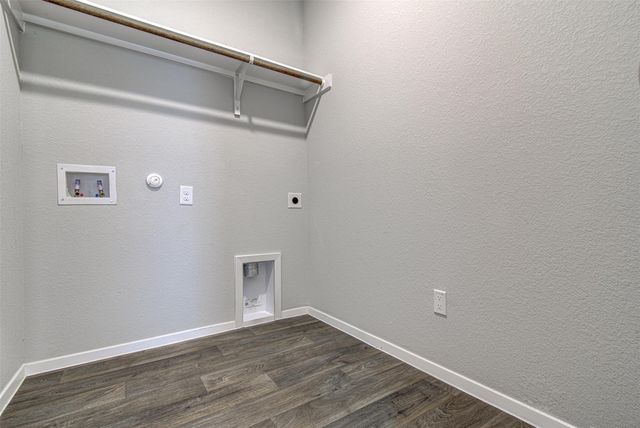 156 Tillage RD, Elgin, TX 78621