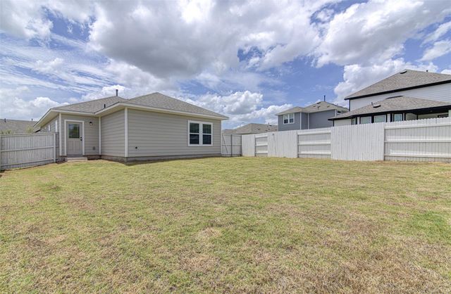 156 Tillage RD, Elgin, TX 78621