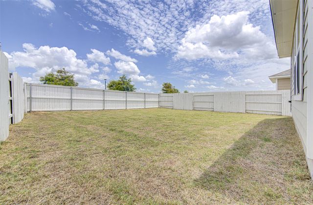 156 Tillage RD, Elgin, TX 78621