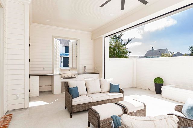 8318 Hattic St, Baton Rouge, LA 70817