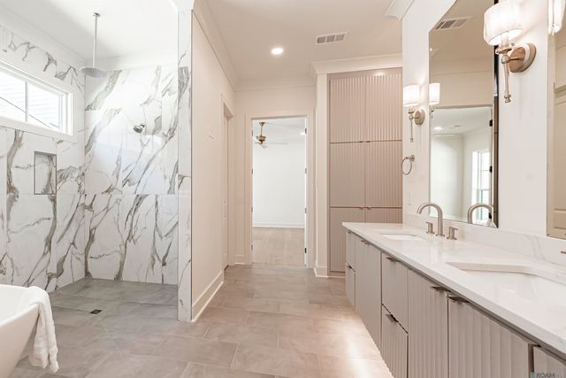 8318 Hattic St, Baton Rouge, LA 70817