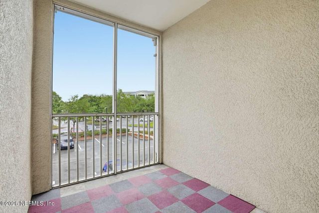 8290 GATE Parkway 512, Jacksonville, FL 32216