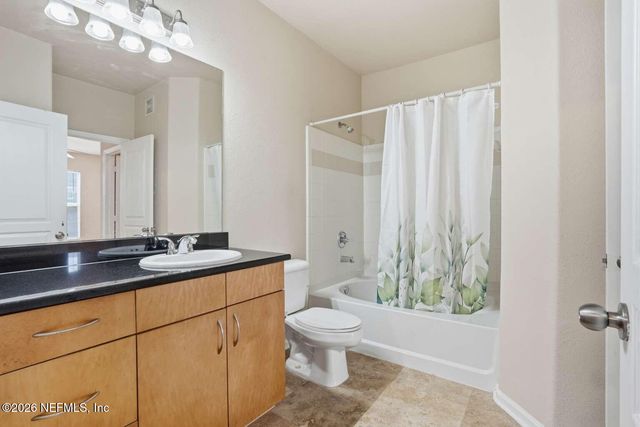 8290 GATE Parkway 512, Jacksonville, FL 32216