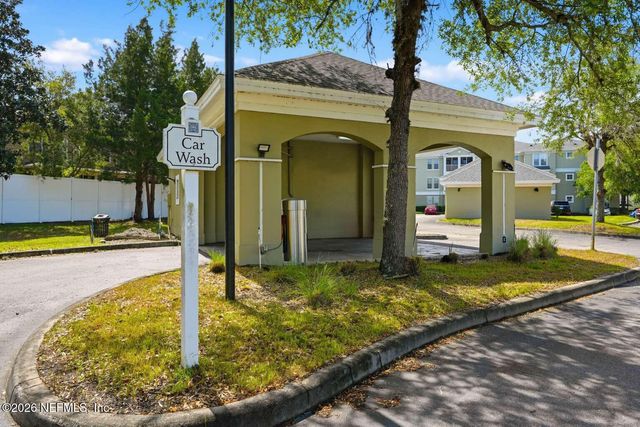 8290 GATE Parkway 512, Jacksonville, FL 32216