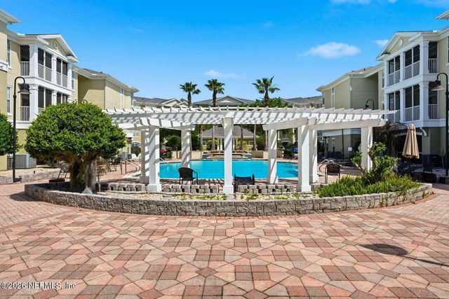 8290 GATE Parkway 512, Jacksonville, FL 32216