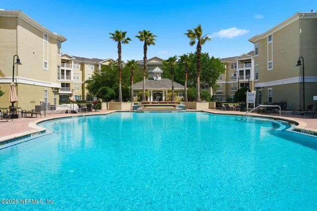 8290 GATE Parkway 512, Jacksonville, FL 32216