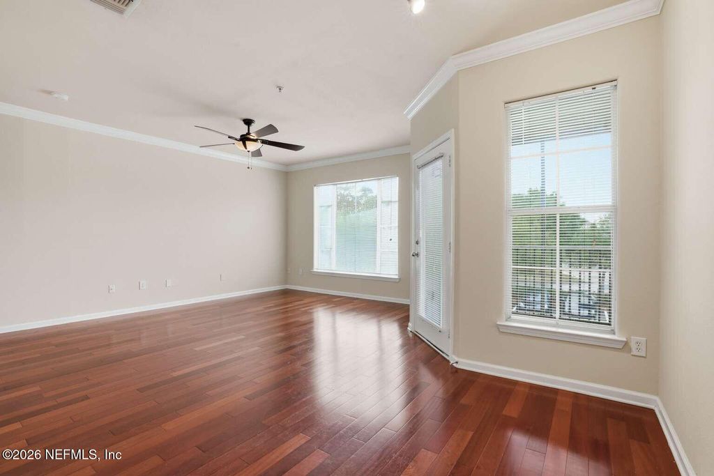 8290 GATE Parkway 512, Jacksonville, FL 32216