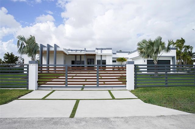 13231 SW 220 Street, Miami, FL 33170