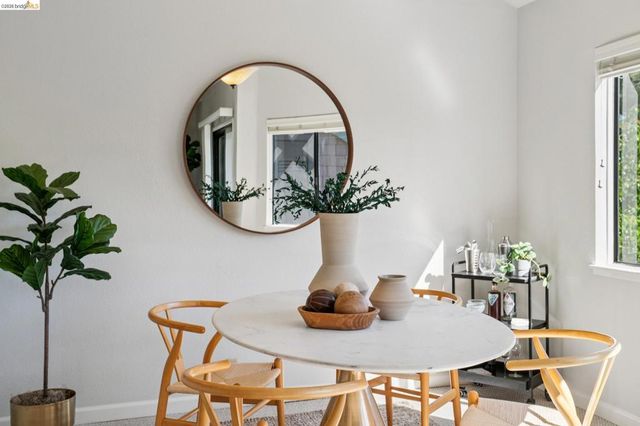 10 Pomfret Walk, Pleasant Hill, CA 94523