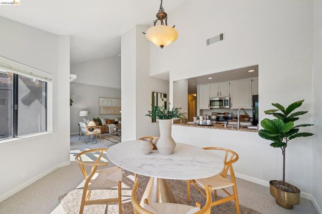 10 Pomfret Walk, Pleasant Hill, CA 94523