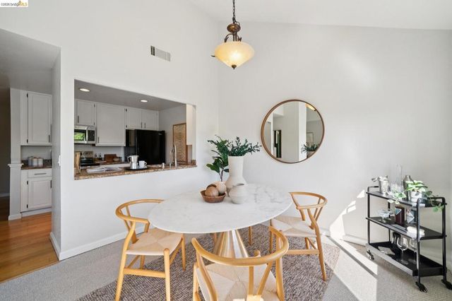 10 Pomfret Walk, Pleasant Hill, CA 94523