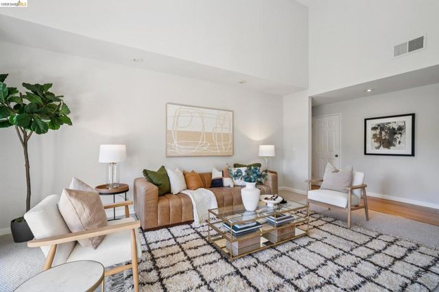 10 Pomfret Walk, Pleasant Hill, CA 94523