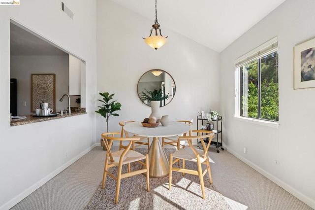 10 Pomfret Walk, Pleasant Hill, CA 94523