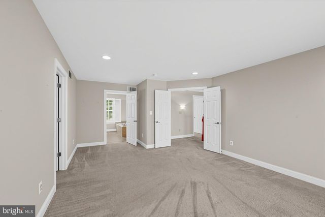 146 HIGHLAND DR, Coatesville, PA 19320