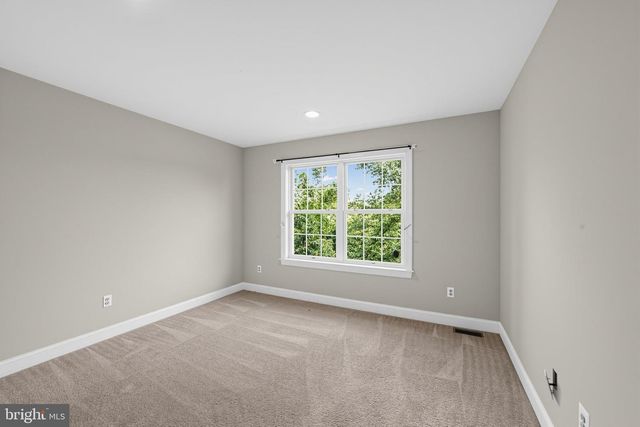 146 HIGHLAND DR, Coatesville, PA 19320