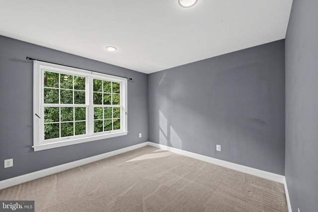 146 HIGHLAND DR, Coatesville, PA 19320