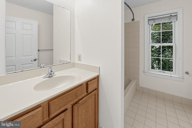 146 HIGHLAND DR, Coatesville, PA 19320