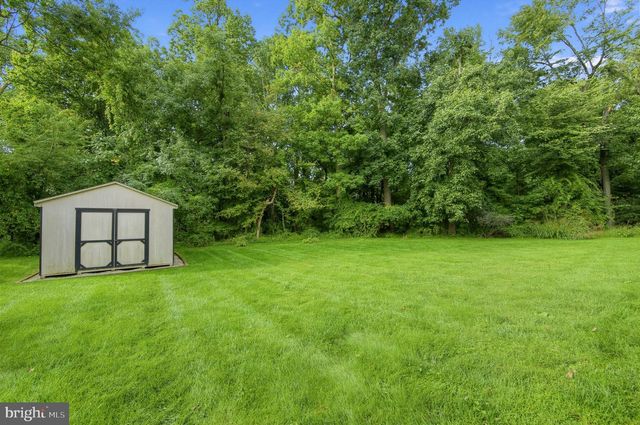146 HIGHLAND DR, Coatesville, PA 19320