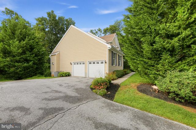 146 HIGHLAND DR, Coatesville, PA 19320