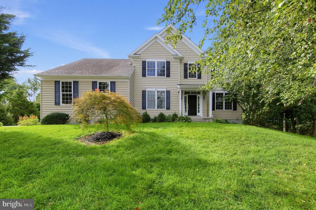 146 HIGHLAND DR, Coatesville, PA 19320